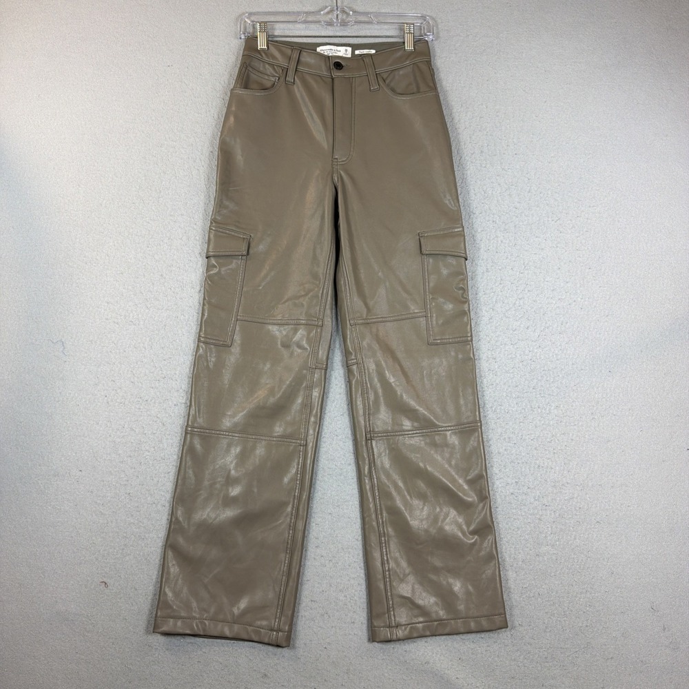 Abercrombie & Fitch 90s Relaxed High Rise Brown Vegan Leather Cargo Pants 26/2s
